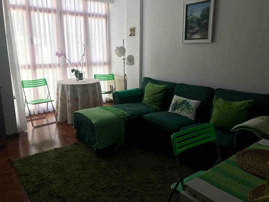 Apartment La Casa De Isa-a 2 Min De La Playa. Gijon